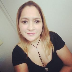 Meet your Posher, Estela